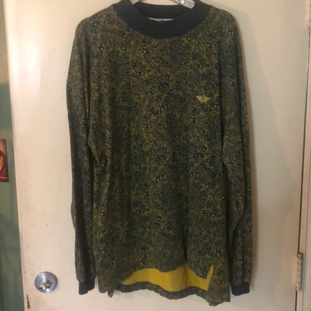 100% cotton long sleeve men’s shirt .
